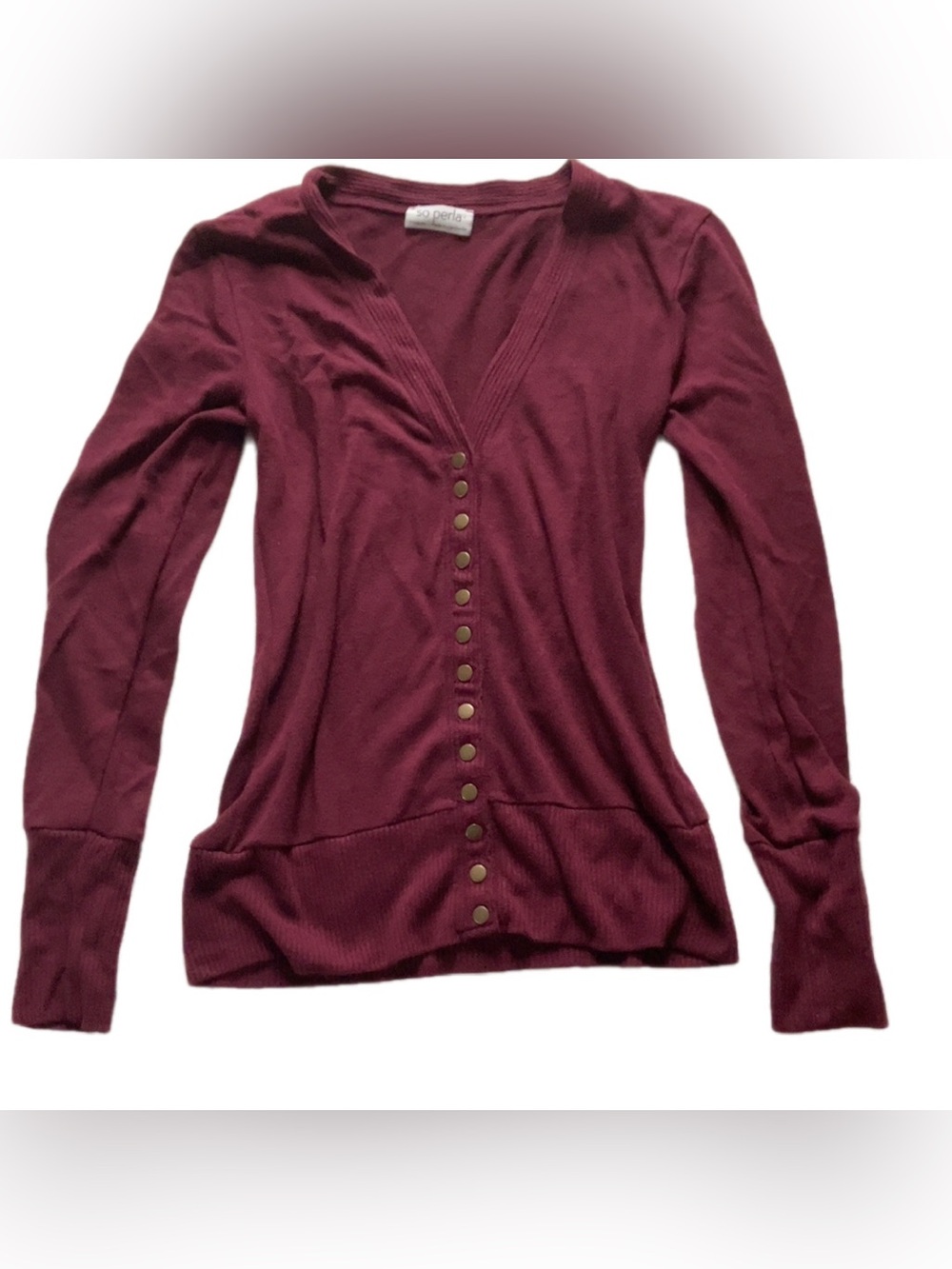 Women’s Ribbed Button-Front V-Neck Top in Burgundy
